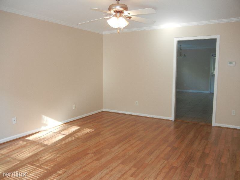 3001 Tatum St - Photo 3 of 13