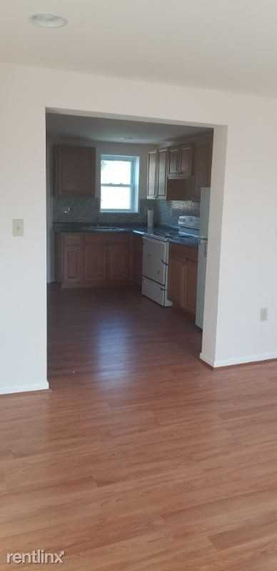 103 Hickman Rd - Photo 2 of 10