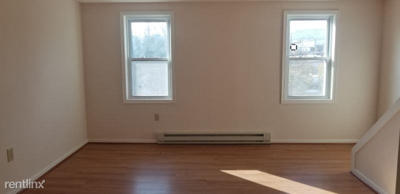 103 Hickman Rd - Photo 3 of 10