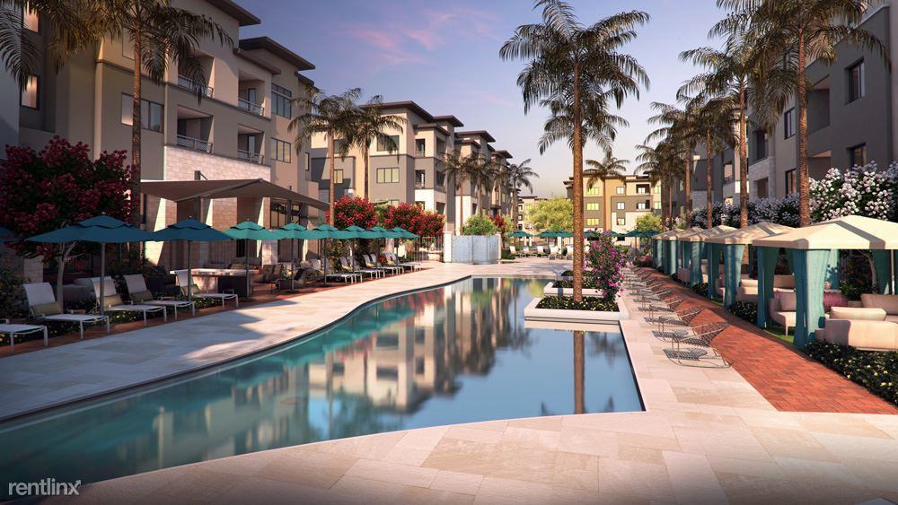 Near Fashion Mall and Downtown Chandler - Photo 2 of 8