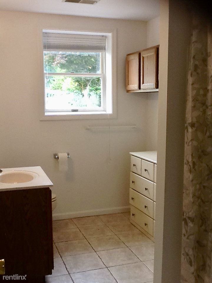 14001 Berryville Rd - Photo 3 of 10