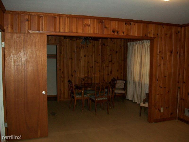 135 Domingo Dr - Photo 2 of 13