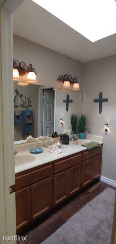 14589 Amorose St - Photo 3 of 3