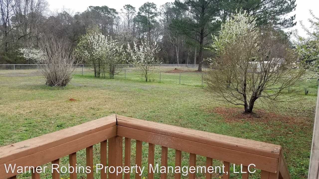 349 Brighton Dr - Photo 2 of 18