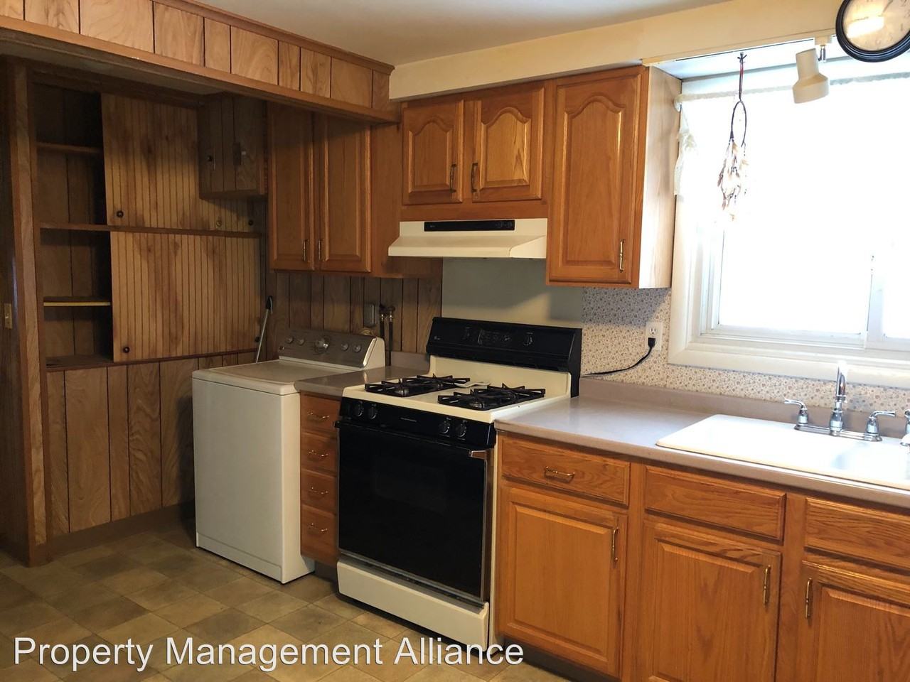 5982 Sewickley Dr - Photo 3 of 14