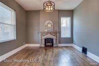 2315 Sulphur Ave - Photo 2 of 10