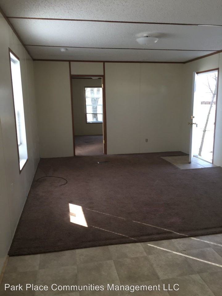 1710 S Walnut St - Photo 2 of 4