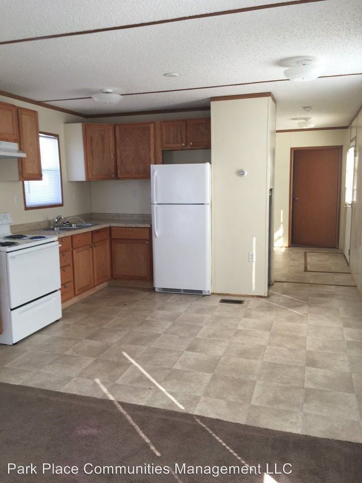 1710 S Walnut St - Photo 3 of 4