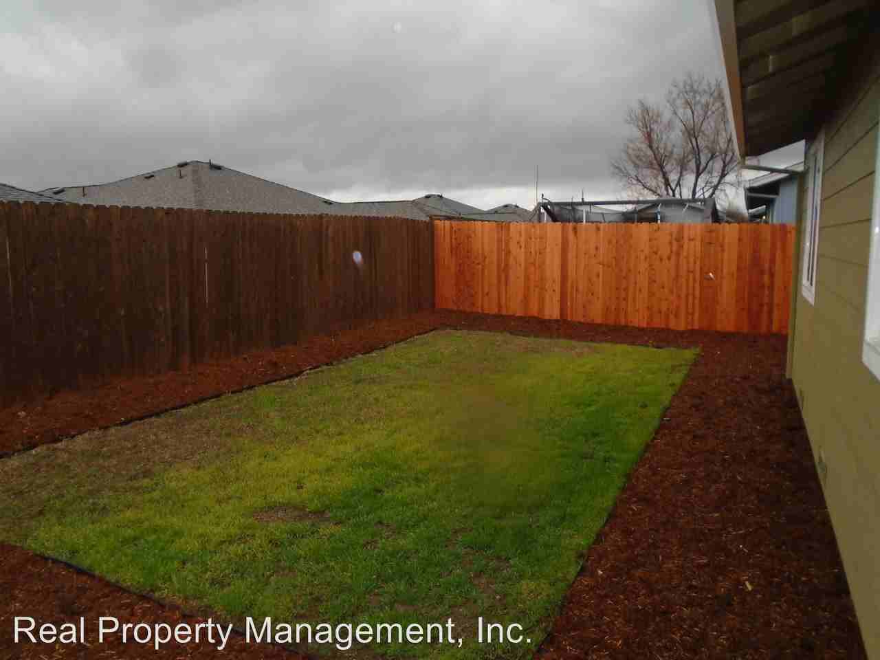 20987 Foxhunt Dr - Photo 3 of 12