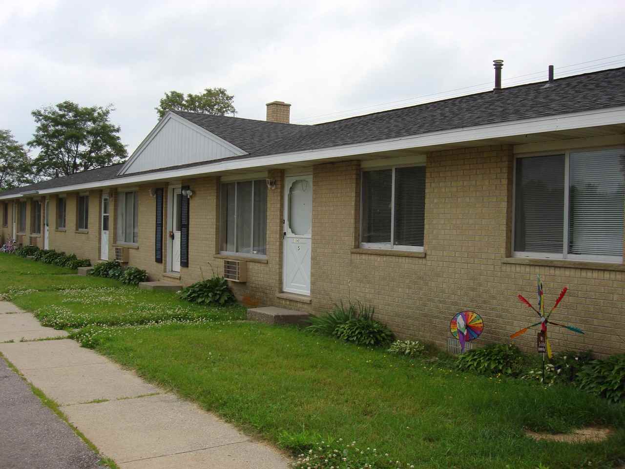 51047 Willis Rd Apartments in Belleville, MI 48111 Zumper