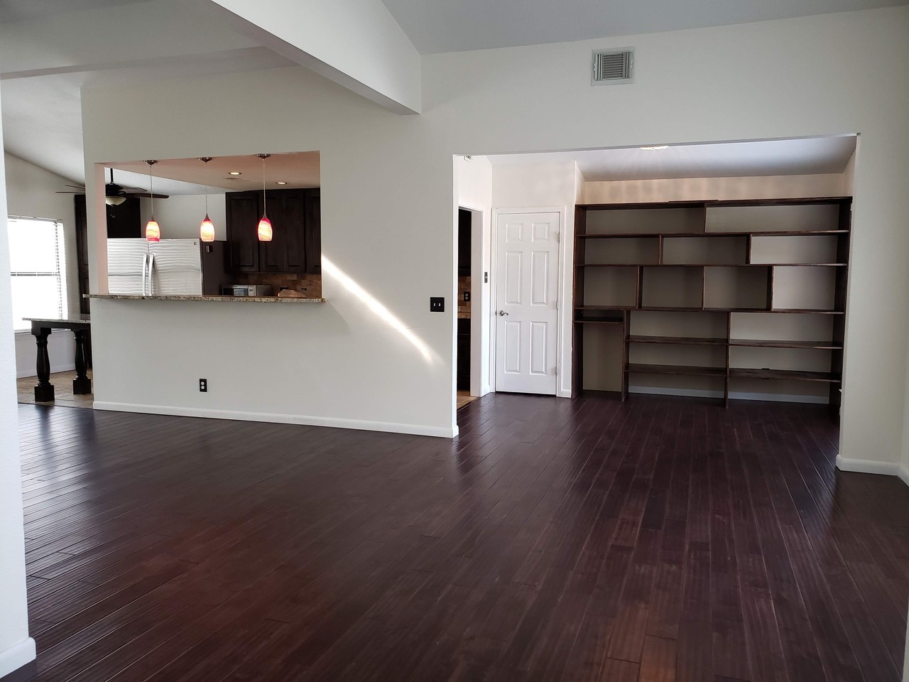 15711 Horse Creek St - Photo 2 of 20