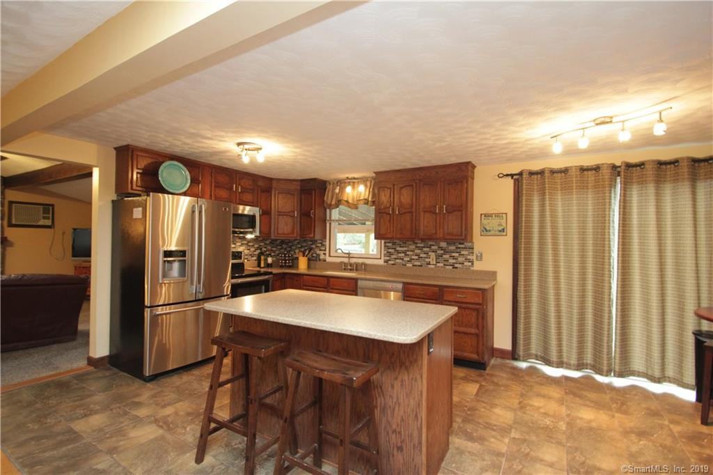 26 Queen St - Photo 3 of 32