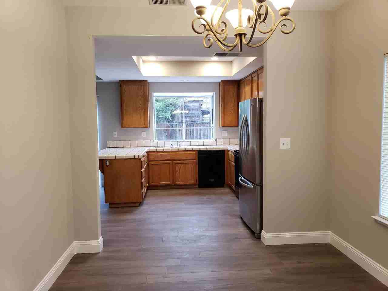 72 Rockway Dr - Photo 2 of 9