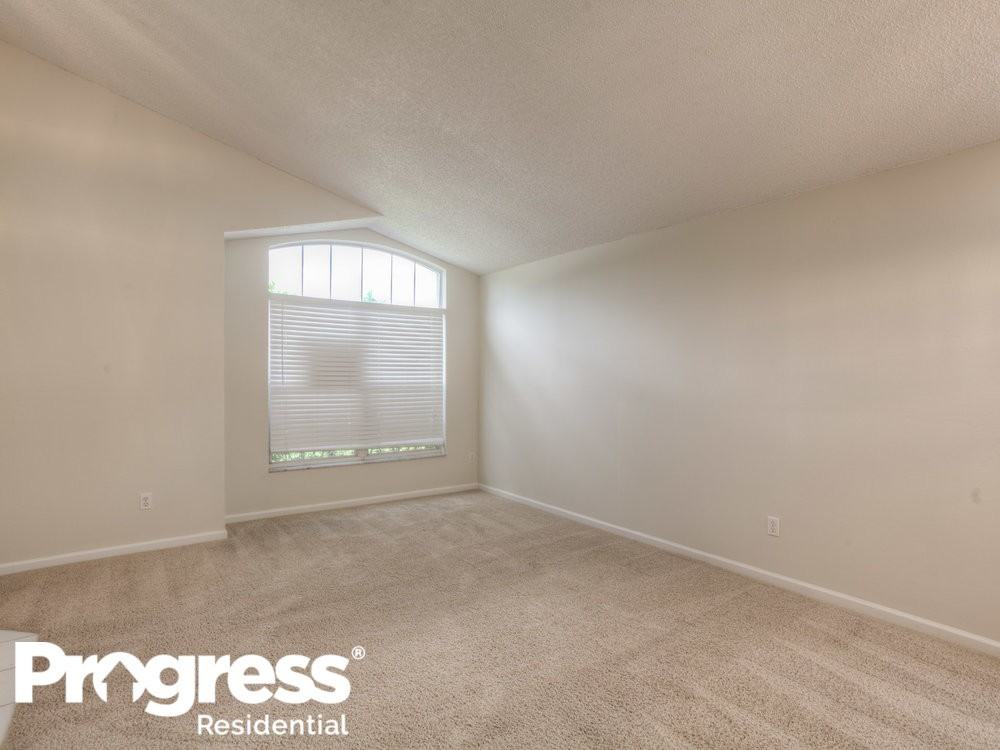 2712 Wilshire Rd - Photo 2 of 16
