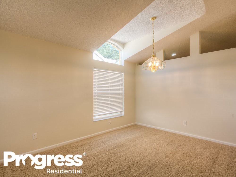 2712 Wilshire Rd - Photo 3 of 16