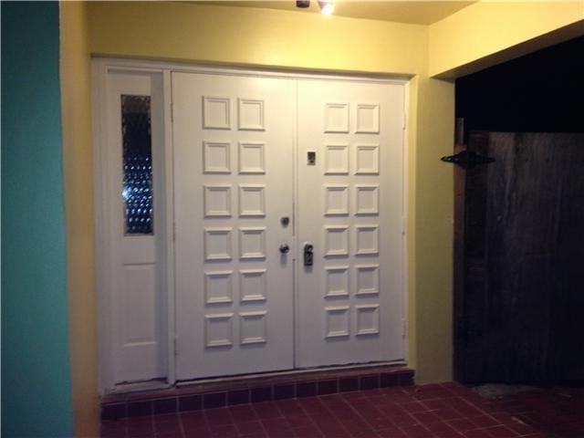 543 SW 61st Terrace - Photo 2 of 9