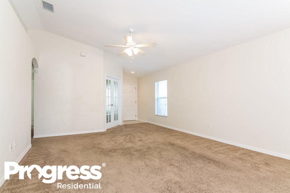 10025 Perthshire Cir - Photo 3 of 16