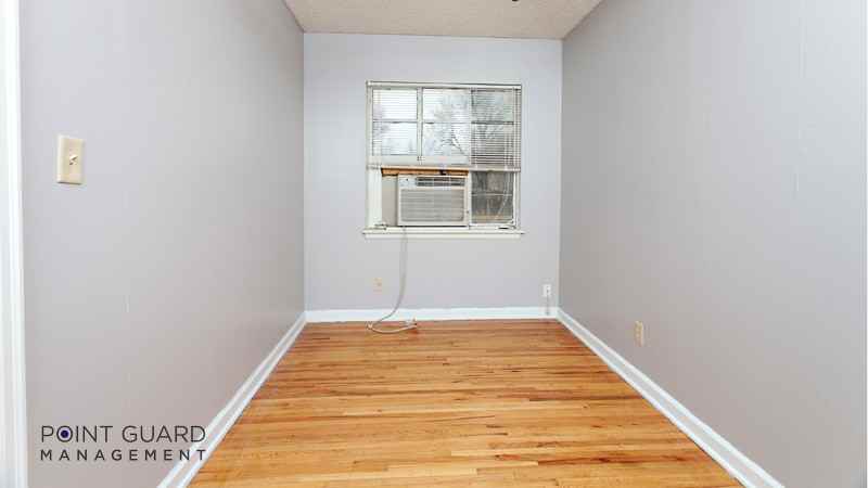 708 S. Hunter - Photo 3 of 8