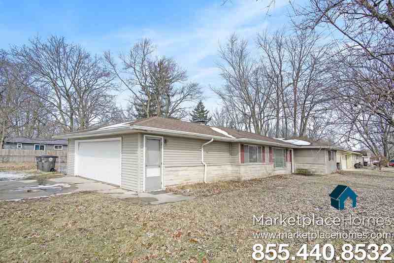 7203 Penrose Dr - Photo 2 of 16