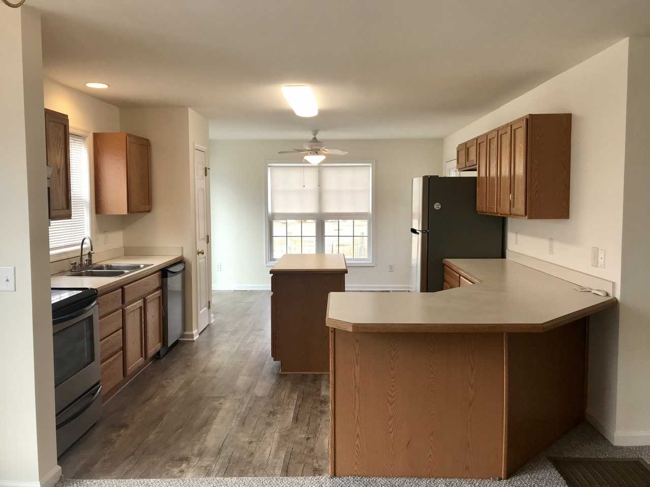 2815 Hunting Quarter Rd - Photo 3 of 18