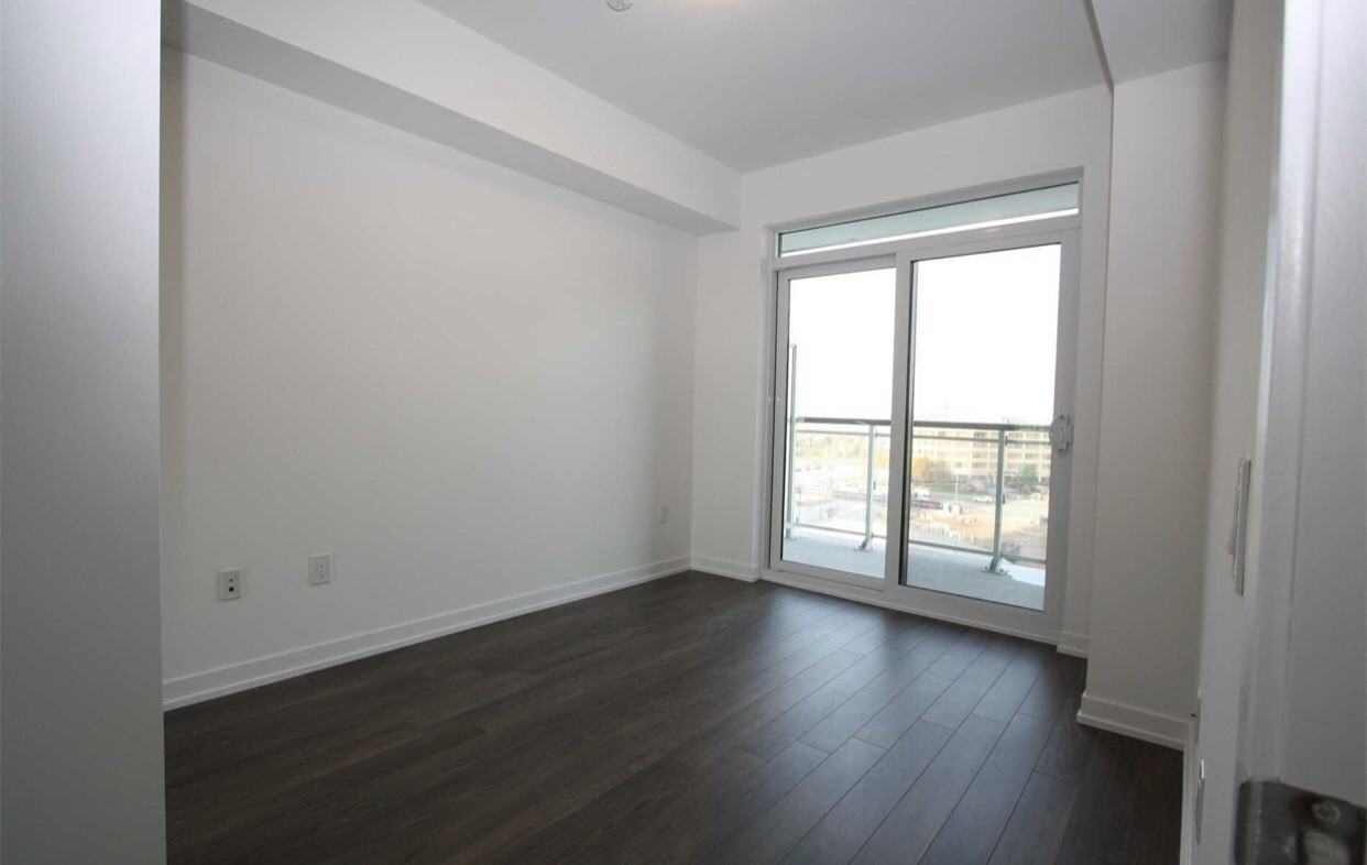 2560 Eglinton Ave W - Photo 2 of 9