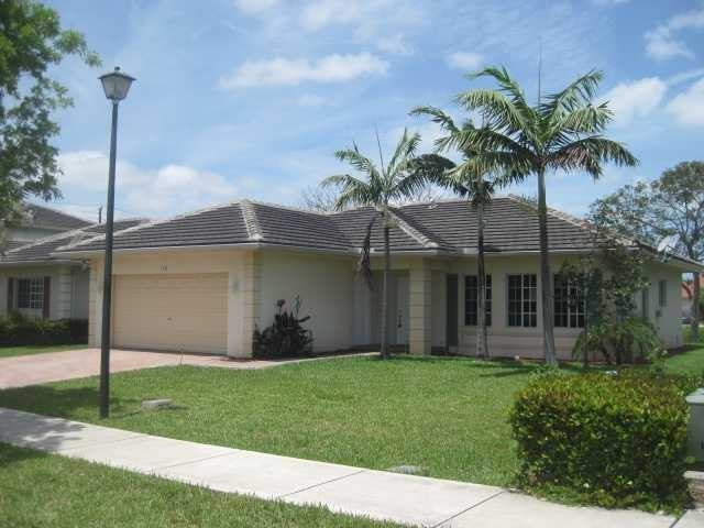 1717 NW 4th St - Photo 2 of 6