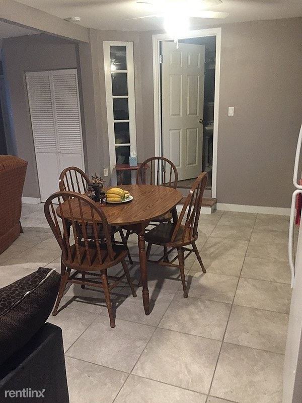 274 Cicero Ave - Photo 3 of 4