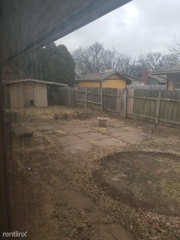 1821 E 24th St N - Photo 3 of 14