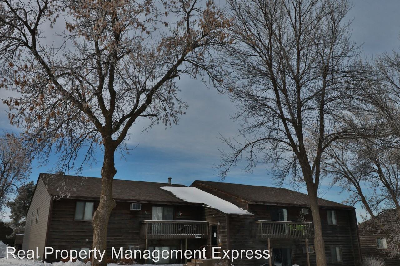 4101 S Locust Dr. - Photo 2 of 19