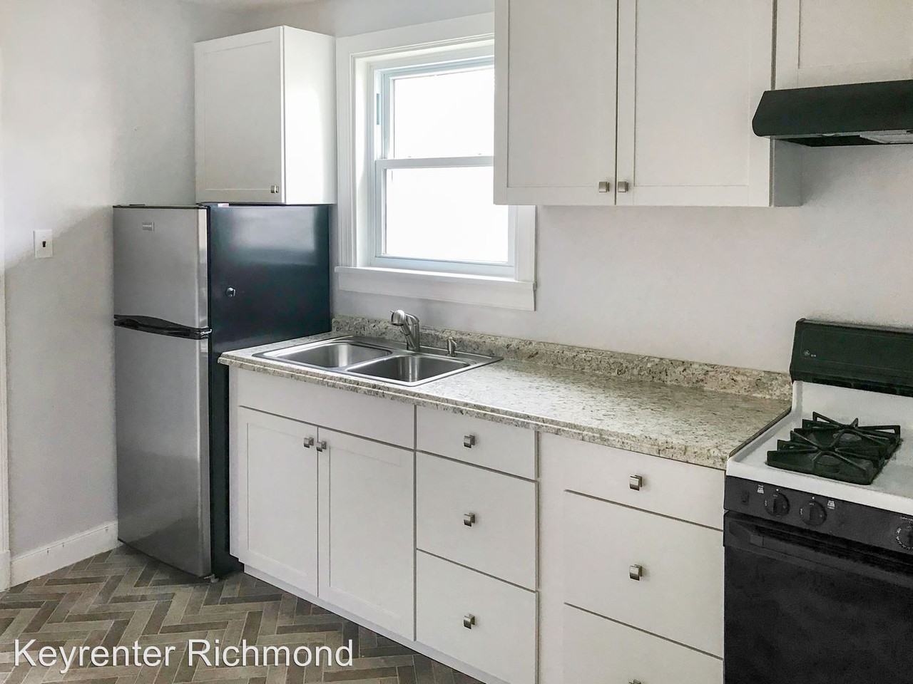 202 Winber Dr - Photo 2 of 16