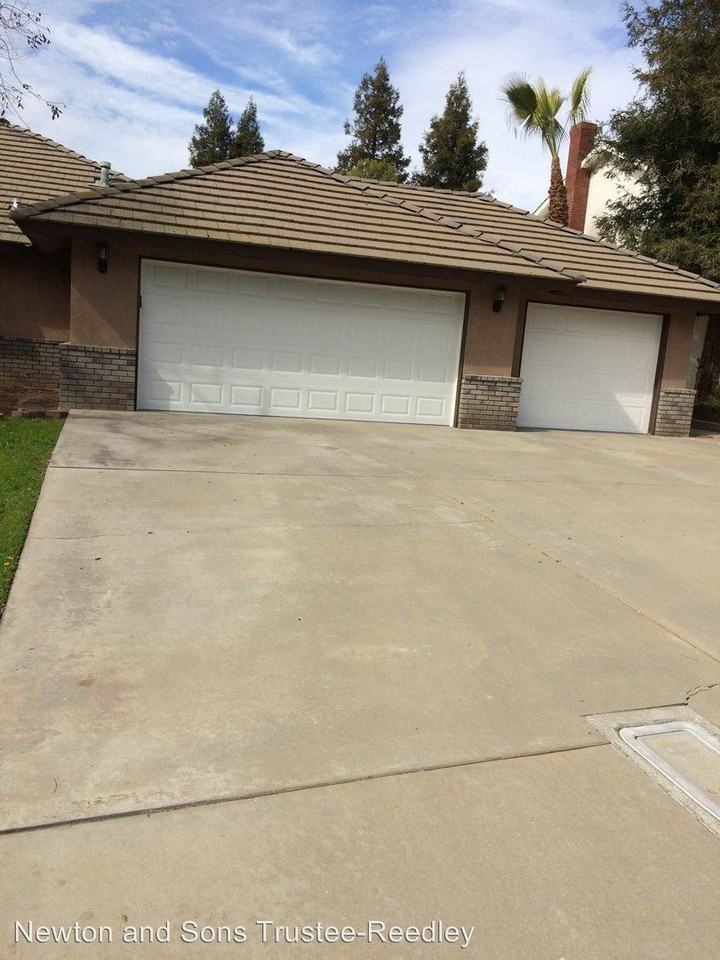 1526 W Riverglen Ave - Photo 3 of 25