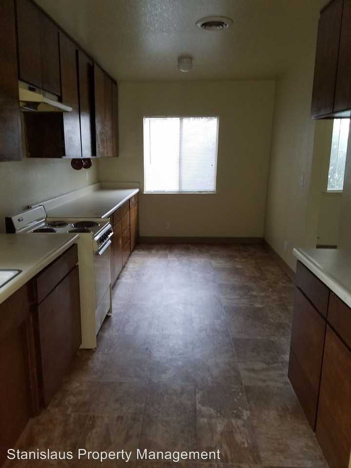 1014 4th St - Photo 3 of 10