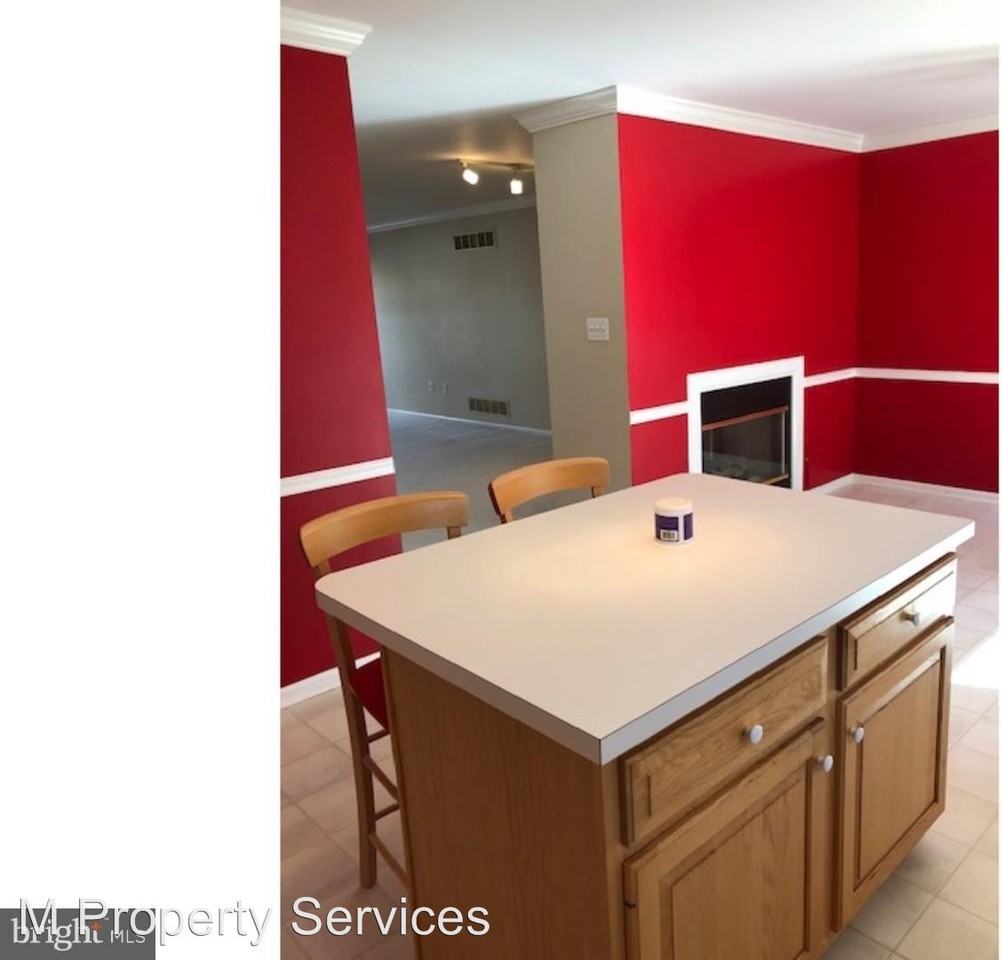905 Kennedy Ct - Photo 3 of 7