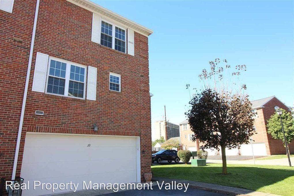 39 Downing St - Photo 2 of 12