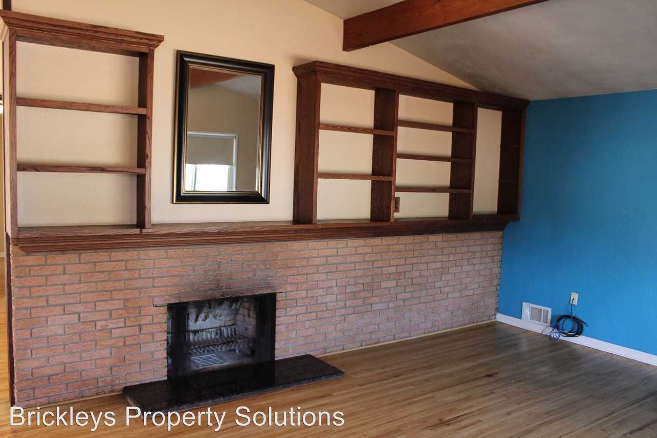 1009 Mesilla St NE - Photo 3 of 17