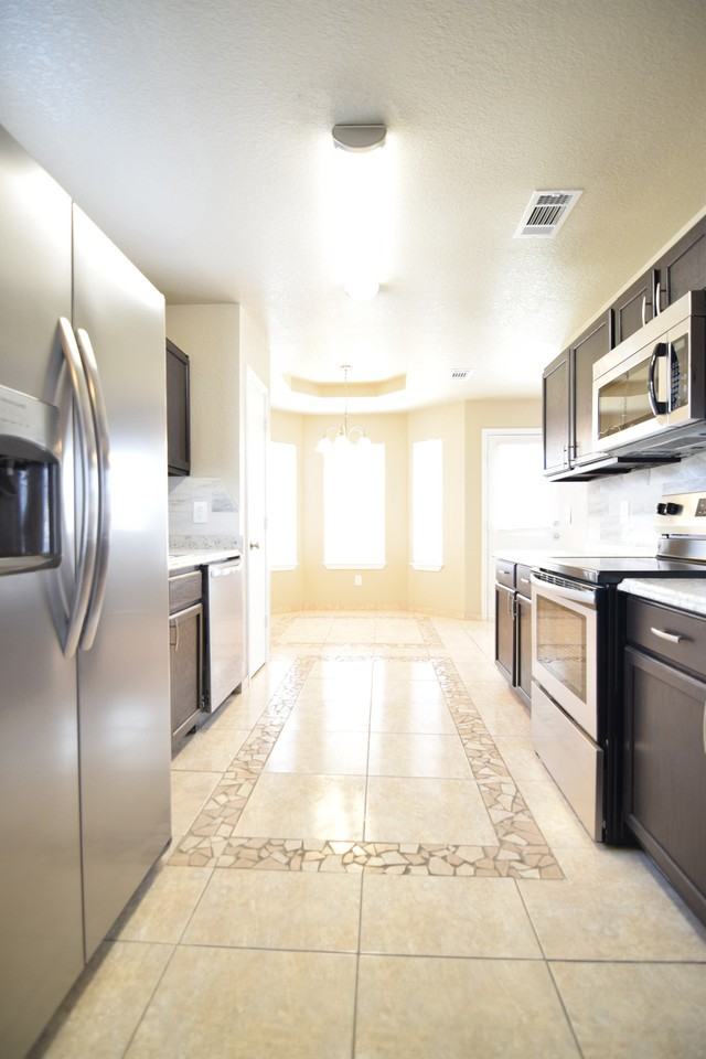 3404 Driftwood Drive - Photo 3 of 17