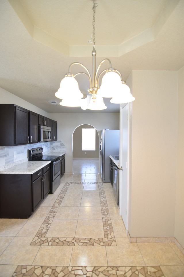 3404 Driftwood Drive - Photo 6 of 17