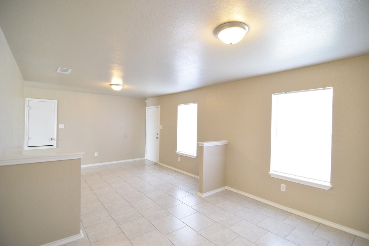 3404 Driftwood Drive - Photo 7 of 17