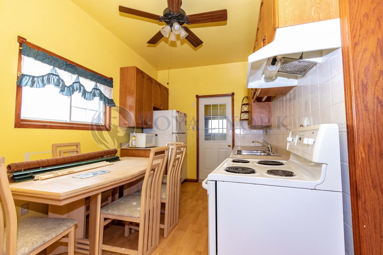 329 Cope St - Photo 3 of 21