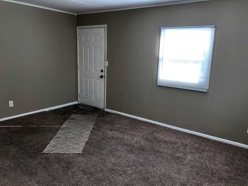 1335 Roosevelt Ave - Photo 3 of 8