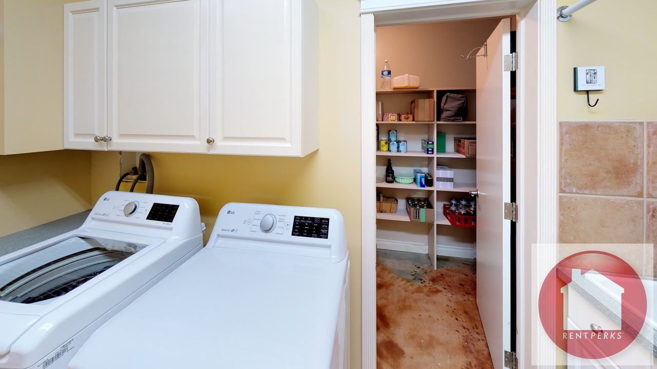 2304 3 Avenue Northwest - Photo 3 of 8