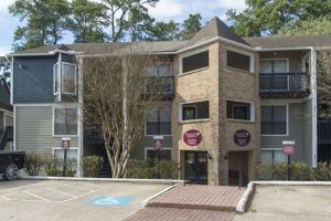 featured image of 450 Normandy St