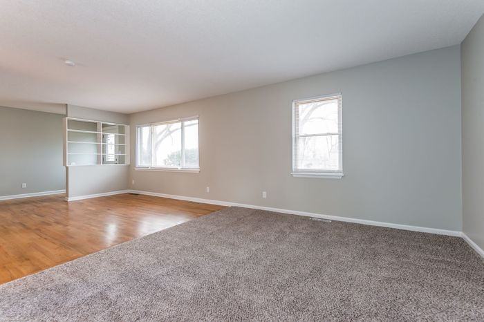 343 NW Woodland Rd - Photo 3 of 7