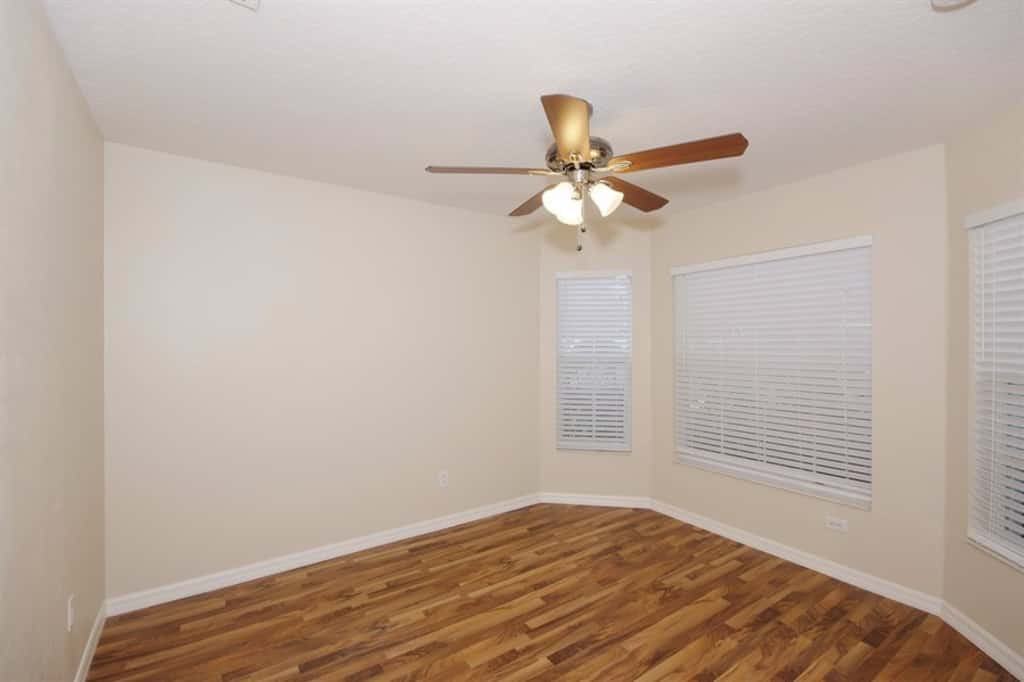 10038 Hidden Dunes Ln - Photo 2 of 17