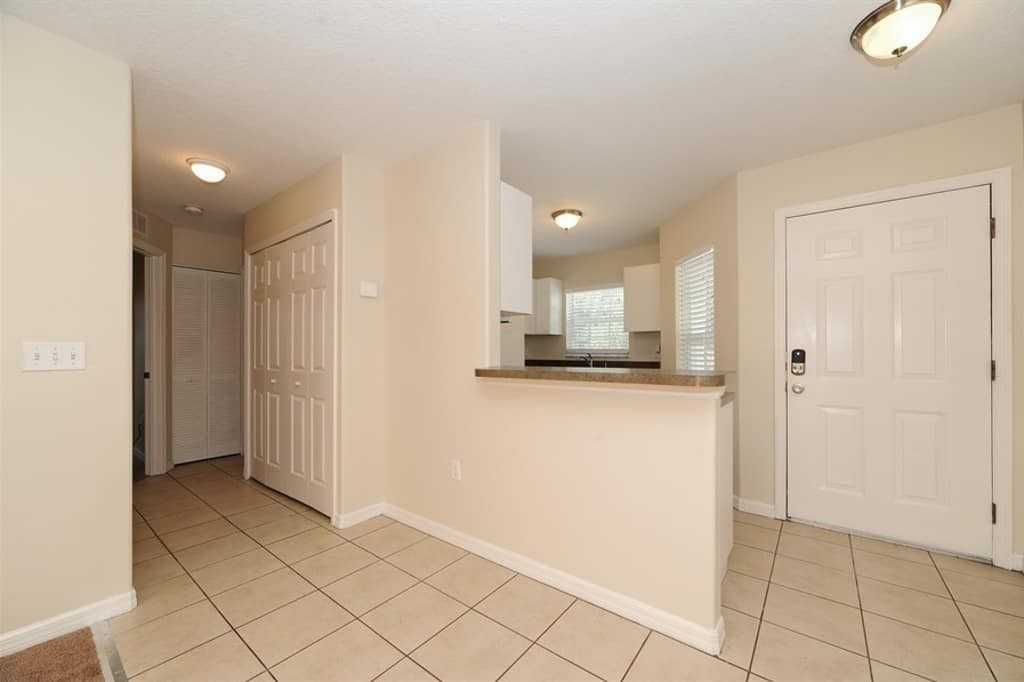 2506 1st St E - Photo 2 of 20