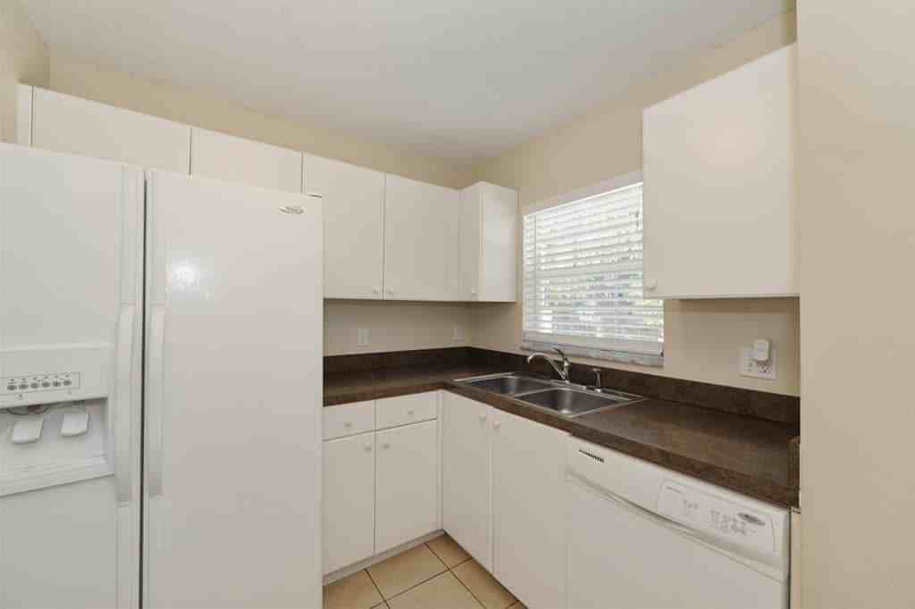 2506 1st St E - Photo 3 of 20