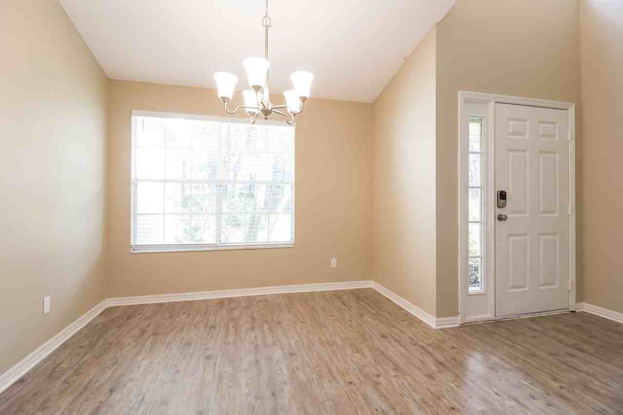 1347 American Elm Dr - Photo 3 of 18