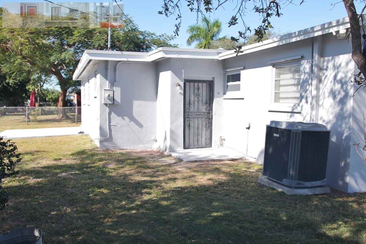 10730 Southwest 151st Street - Photo 3 of 11