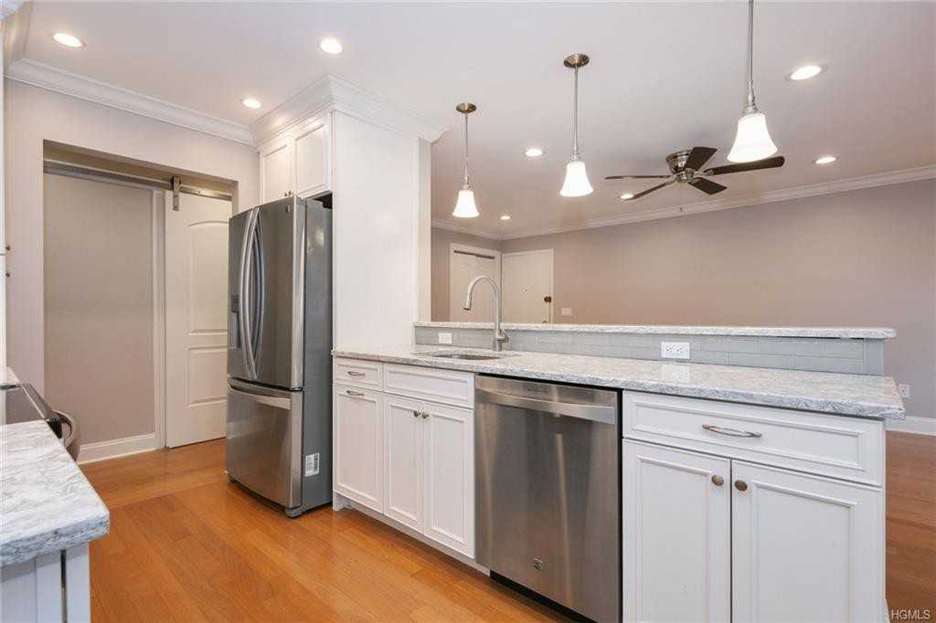 967 Sierra Vista Ln - Photo 3 of 12