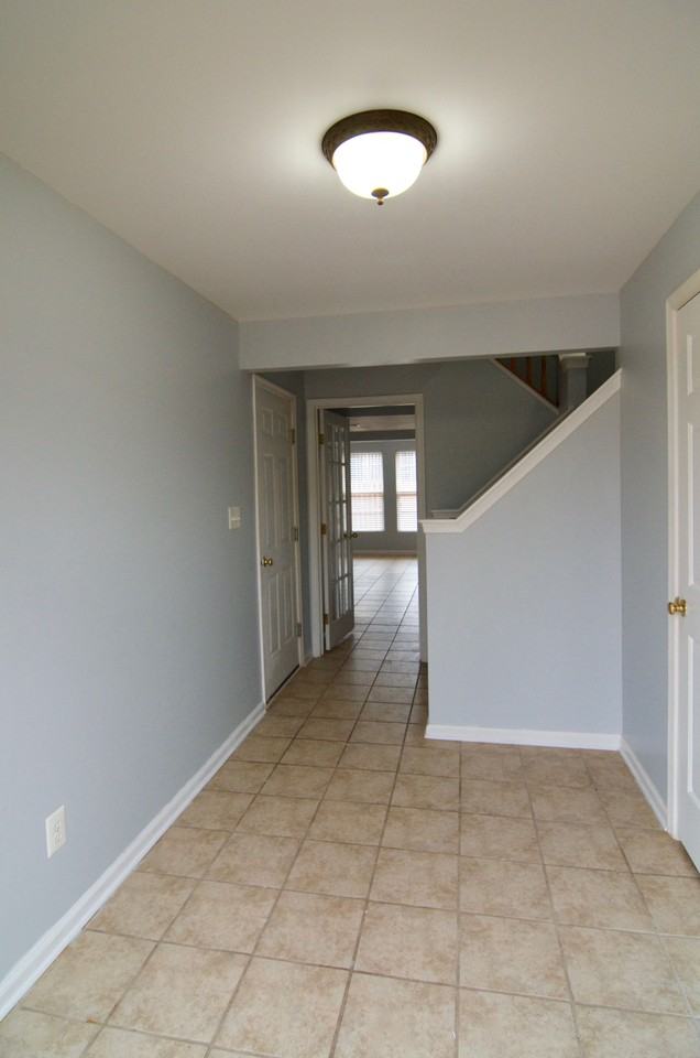 10157 Elgin Way - Photo 2 of 28